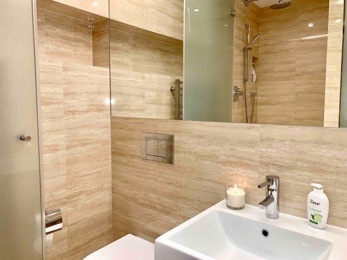 Luxury Apartment In The Center Of Praha Bagian luar foto